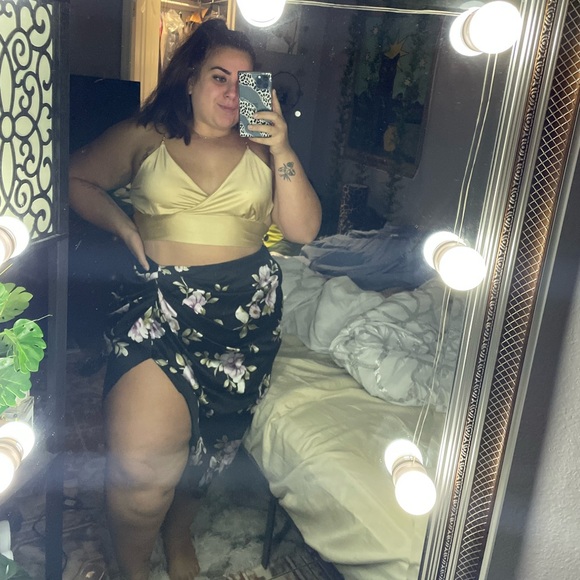 Meet your Posher, Giselle - Picture 3 of 4